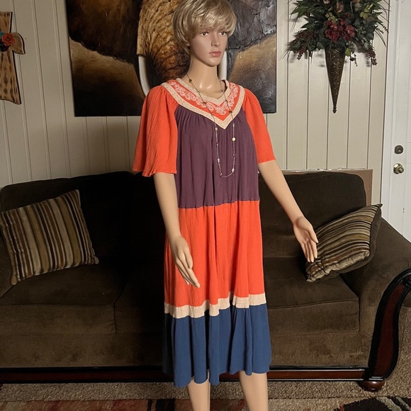 Go Softly Patio • Vintage • Boho • Orange/ Beige/Purple • Small •  Nightgown - Picture 12 of 16